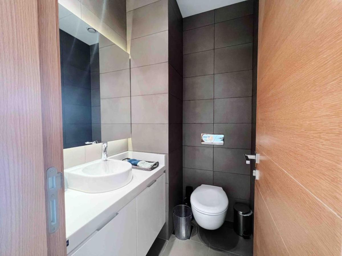Gorgeous 3br Achrafieh Apartment *